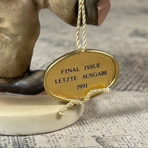 Goebel 1991 Final Issue #926 Globe Trotter Figurine Made in Germany - Picture 2 of 10